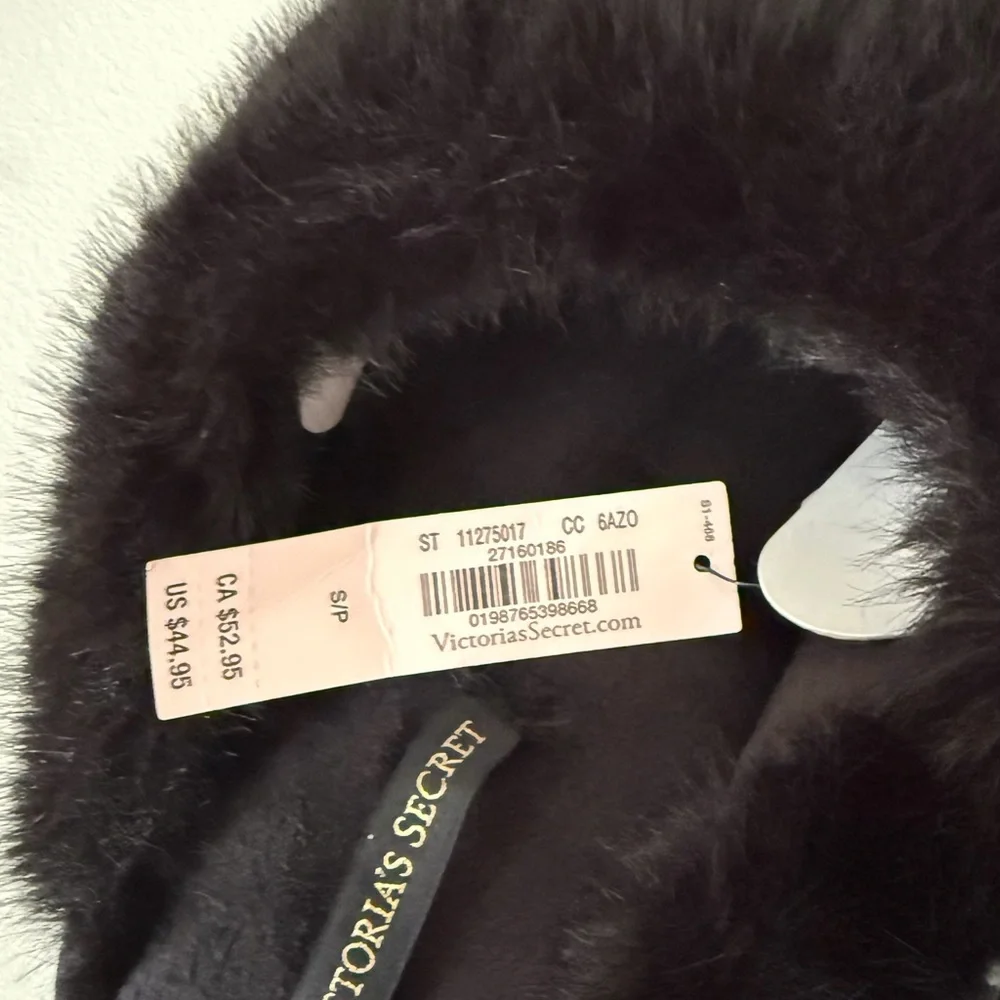 NWT VICTORIA'S SECRET Luxe Plush Closed-Toe Slippers - Picture 4 of 7